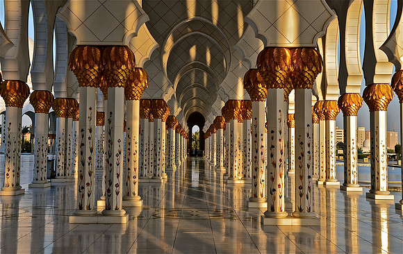 Sheikh Zayed Grand Mosque, Abu Dhabi, United Arab Emirates